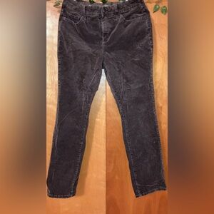 St. John’s Bay women’s straight leg brown corduroy pants size 10.